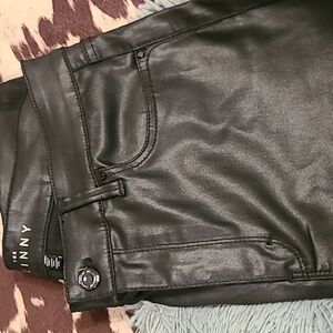 WHBM The Skinny Sz 8 High Rise Pants Like New